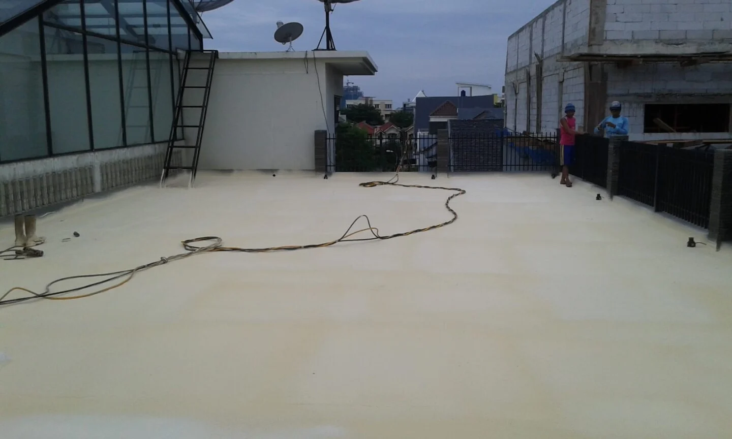 Insulasi Atap Dak Beton Rumah Tinggal